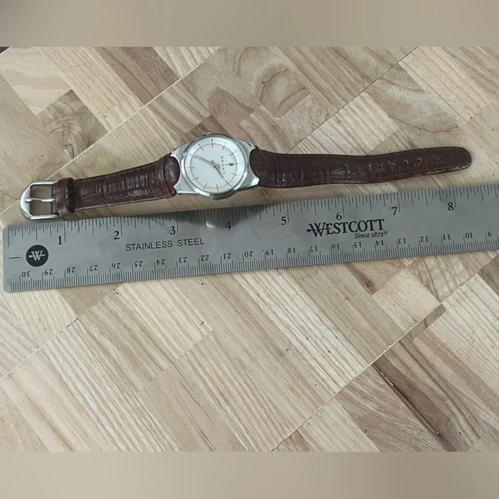 Cross Ladies Watch Beautiful Two-Tone Dial Date Window Brown Leather Strap